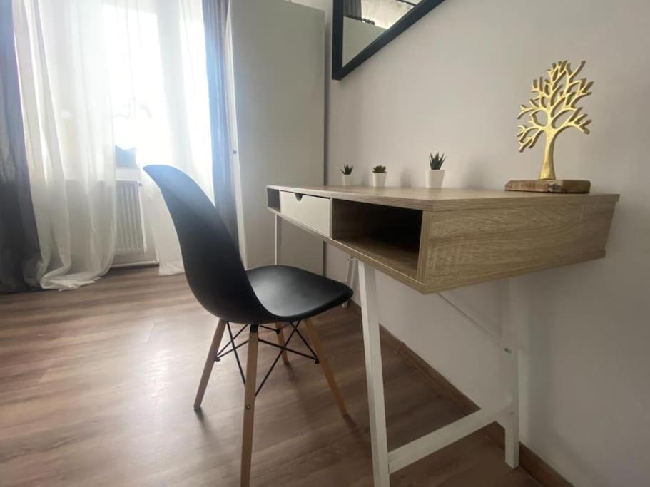 Kara'S Apartment Βουκουρέστι Εξωτερικό φωτογραφία